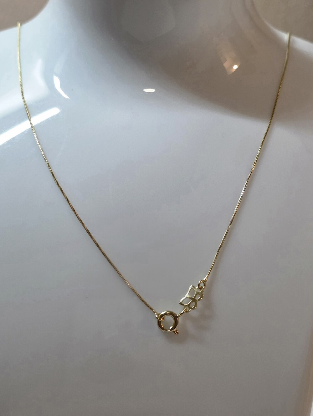 Butterfly 18" Box Chain